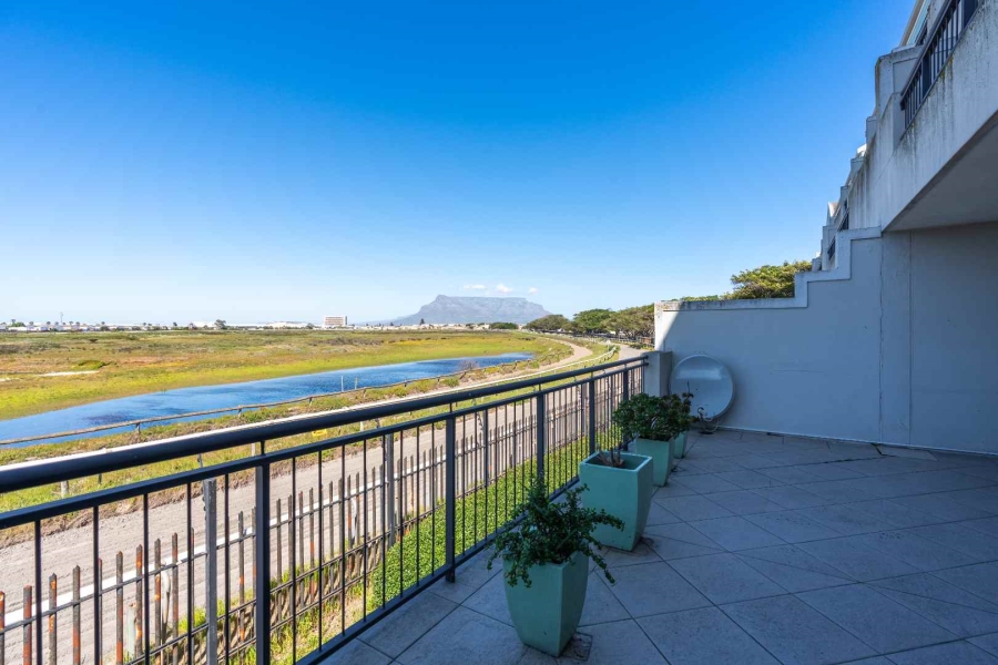 2 Bedroom Property for Sale in Royal Ascot Western Cape
